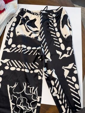 Womens Black & Cream Abstract Print Drawstring Trousers